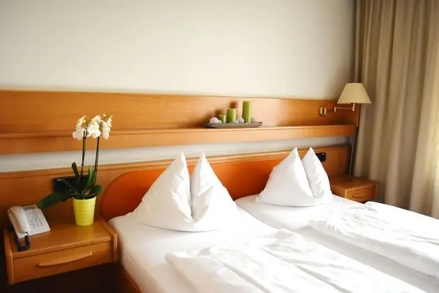 Tek Büyük Yataklı Oda, Balkon