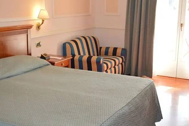 1 Çift Kişilik Veya 2 Tek Kişilik Yatak Deluxe