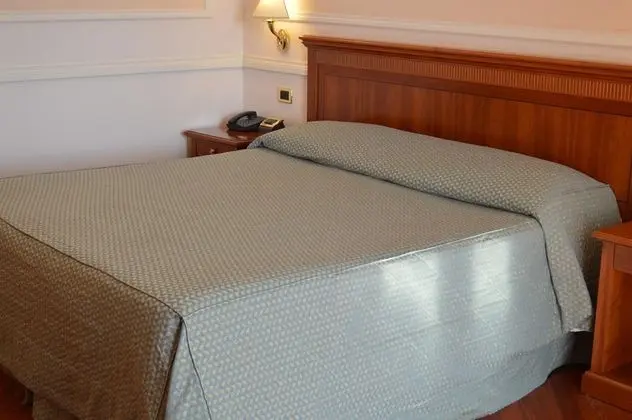 1 Çift Kişilik Veya 2 Tek Kişilik Yatak Deluxe