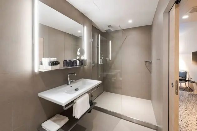Comfort Tek Büyük Yataklı Oda
