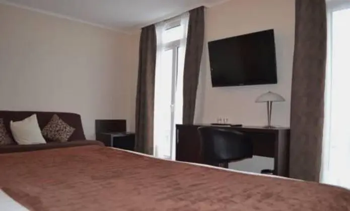 Comfort Tek Büyük Yataklı Oda