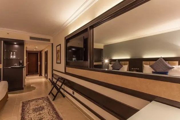 Oda, 1 En Büyük (King) Boy Yatak, Havuz Manzaralı (Prestige)