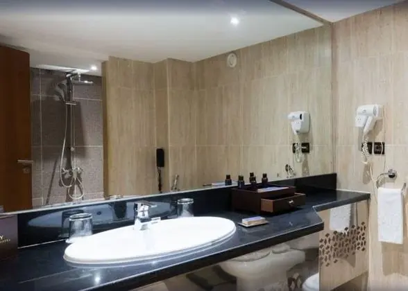 Oda, 2 Tek Kişilik Yatak, Havuz Manzaralı