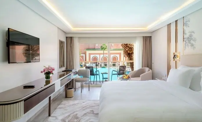 Premium Tek Büyük Yataklı Oda, 1 En Büyük (King) Boy Yatak, Havuz Manzaralı (Prestige)