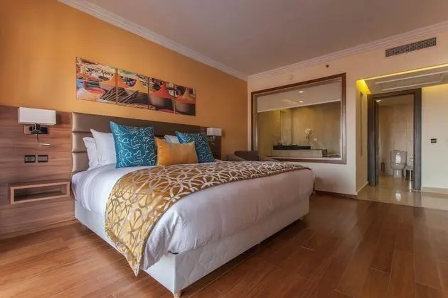 Suite Prestige a deux chambres - Vue Piscine