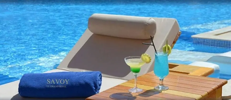 Suite Prestige a deux chambres - Vue Piscine