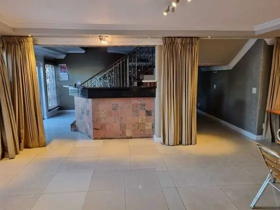 Oda, 1 Yatak Odası, Engellilere Uygun, Buzdolabı