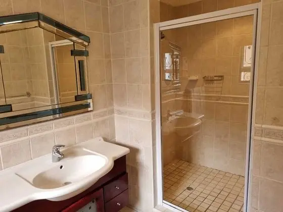 Oda, 1 Yatak Odası, Engellilere Uygun, Buzdolabı