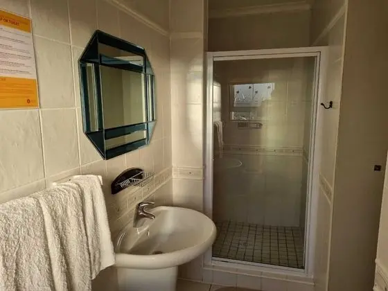 Oda, 1 Yatak Odası, Engellilere Uygun, Buzdolabı