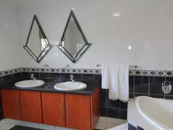 Oda, 1 Yatak Odası, Engellilere Uygun, Buzdolabı