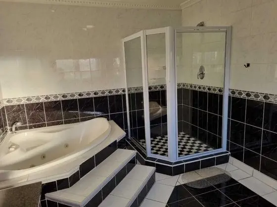 Oda, 1 Yatak Odası, Engellilere Uygun, Buzdolabı