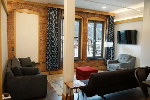 King Suite