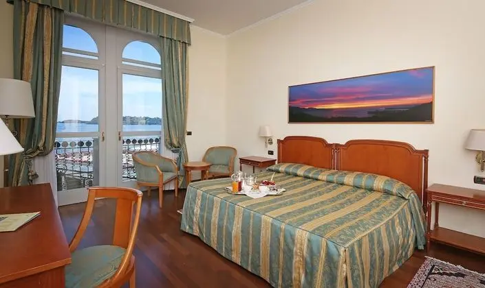 Deluxe Oda, Balkon, Göl Manzaralı