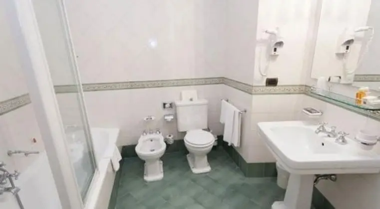 Deluxe Oda, Balkon, Göl Manzaralı