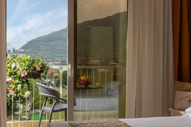 Camera Quintupla, balcone