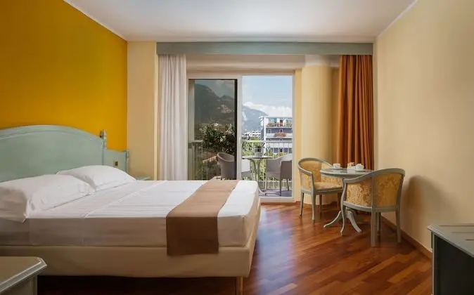 Superior Üç Kişilik Oda, Balkon