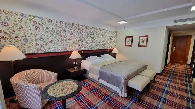 Deluxe Tek Büyük Yataklı Oda