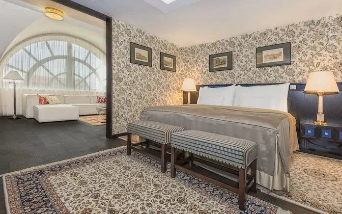 Senior Süit, 2 Banyolu, Bahçe Manzaralı