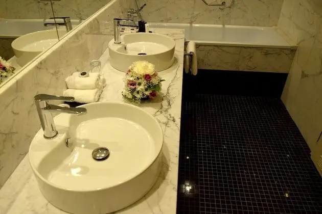 Senior Süit, 2 Banyolu, Bahçe Manzaralı
