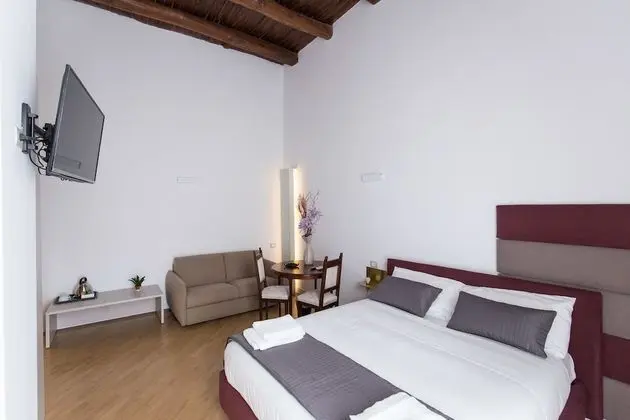 Romantic Tek Büyük Yataklı Oda, 1 Büyük (Queen) Boy Yatak ve Çekyat