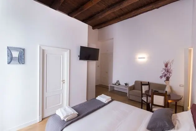 Romantic Tek Büyük Yataklı Oda, 1 Büyük (Queen) Boy Yatak ve Çekyat