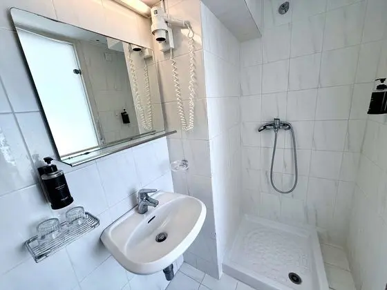 Standard Tek Büyük Yataklı Oda, 1 Çift Kişilik veya 2 Tek Kişilik Yatak, Şehir Manzaralı