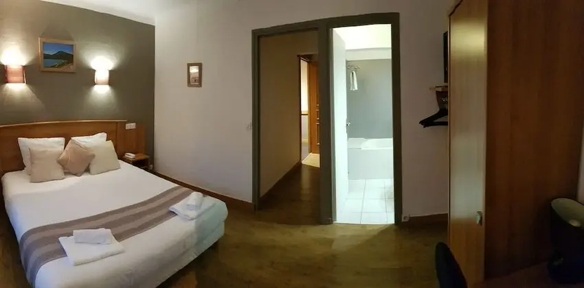 Standard Tek Büyük Yataklı Oda