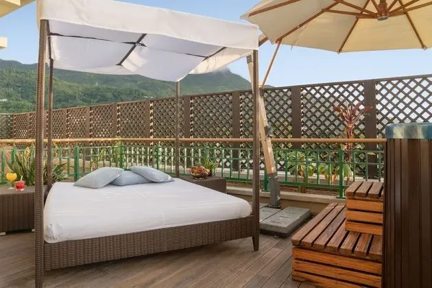 Savoy Penthouse with Panoramic view and Outdoor Jacuzzi