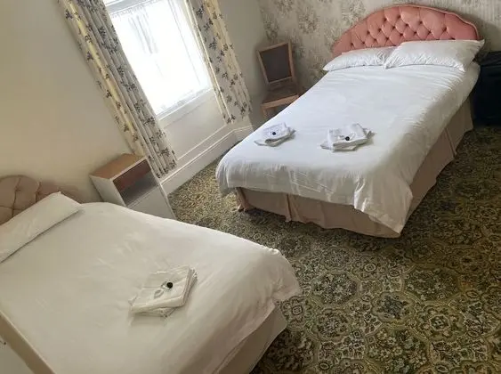 Comfort Üç Kişilik Oda, Banyolu/Duşlu
