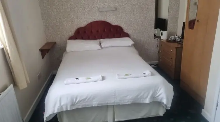 Tek Büyük Yataklı Oda, Banyolu/Duşlu