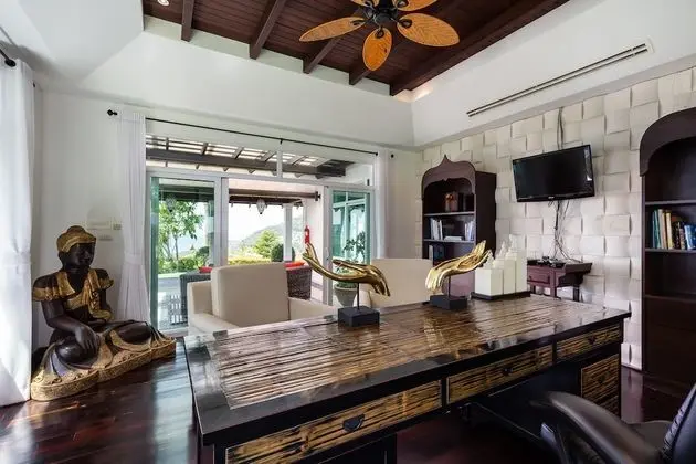 7-Bedroom Villa with Private Pool