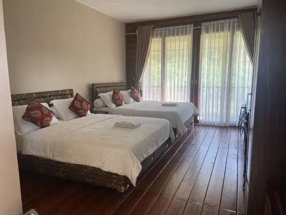 Oda (Paradiso Double Bed)