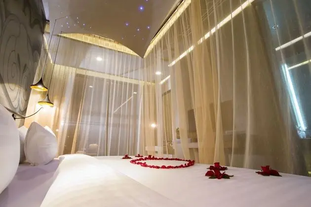 Cabana Suite Pool Access