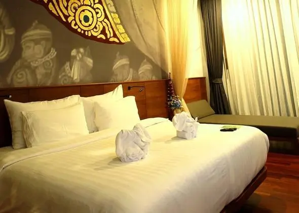 Cabana Suite Pool Access
