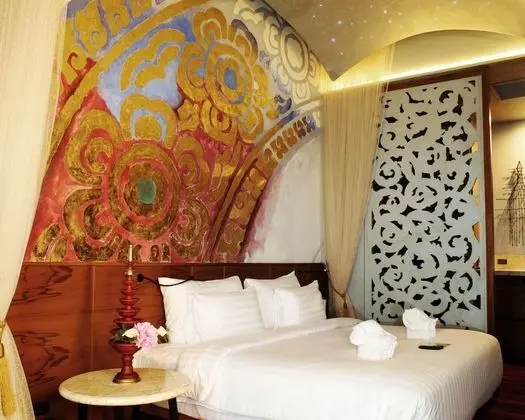 Cabana Suite Pool Access