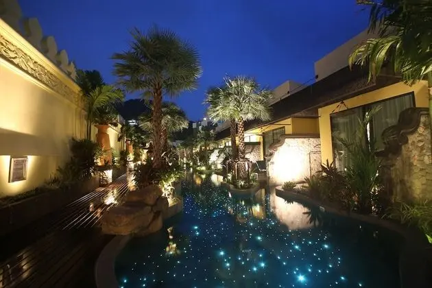 Cabana Suite Pool Access