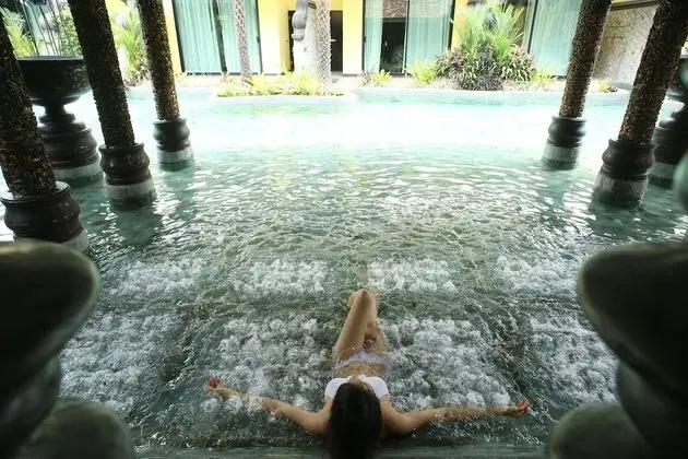 Cabana Suite Pool Access