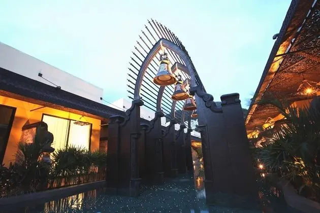 Cabana Suite Pool Access