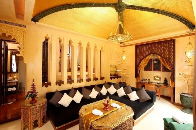 Oda, Havuz Kullanımı (Baray Villa)
