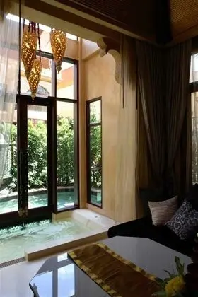 Oda, Havuz Kullanımı (Baray Villa)