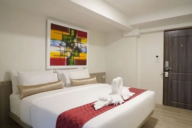 Deluxe Tek Büyük Yataklı Oda (with Window)