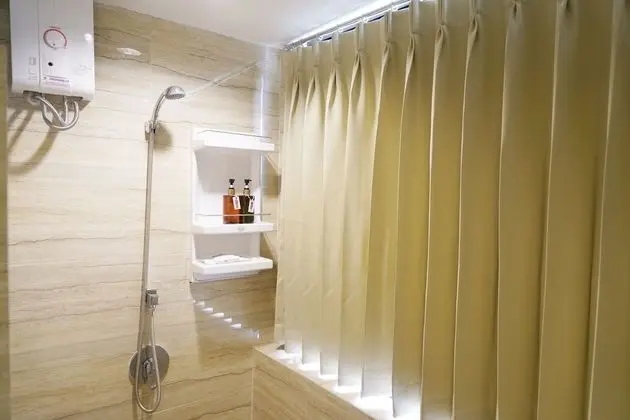 Deluxe Tek Büyük Yataklı Oda (with Window)