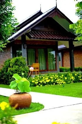 Garden View Bungalow