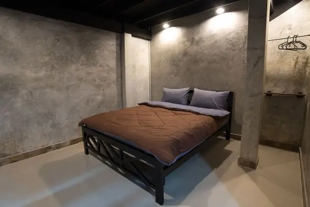 Deluxe Double Room with Air-Conditioner and Private Bathroom