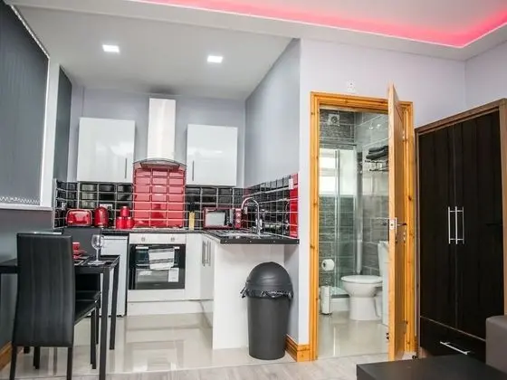 Stüdyo, Banyolu/Duşlu