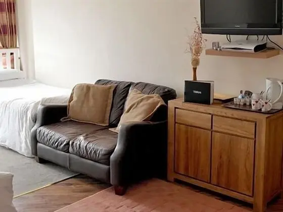 Tek Büyük veya İki Ayrı Yataklı Oda, Banyolu/Duşlu