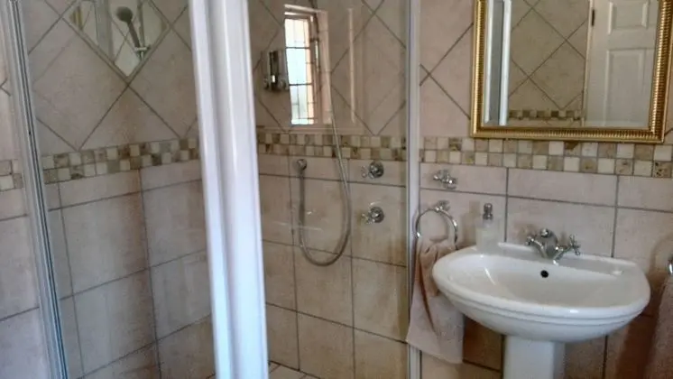 Superior Tek Büyük Yataklı Oda, Bahçe Manzaralı