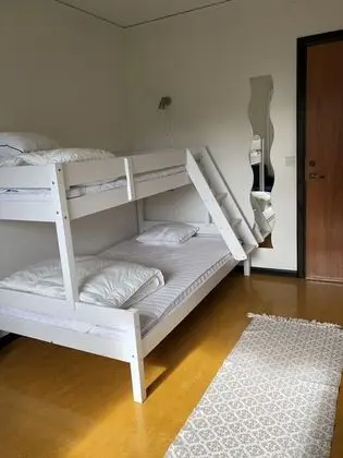 Üç Kişilik Oda, Ortak Banyo