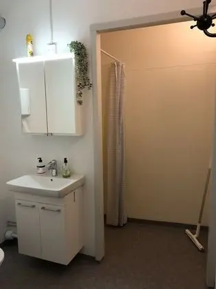 Üç Kişilik Oda, Ortak Banyo