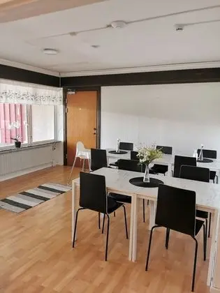 Üç Kişilik Oda, Ortak Banyo